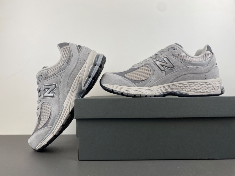 new balance NB ML2002R0