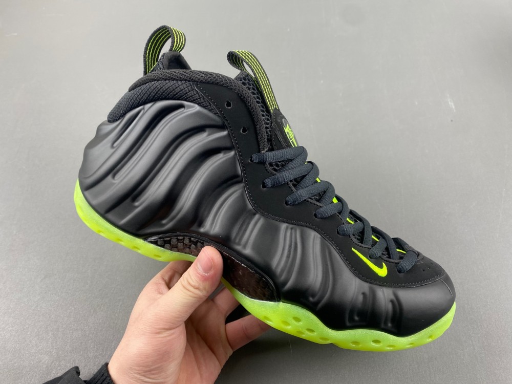 Nike Air Foamposite One “Volt”HF2902-001