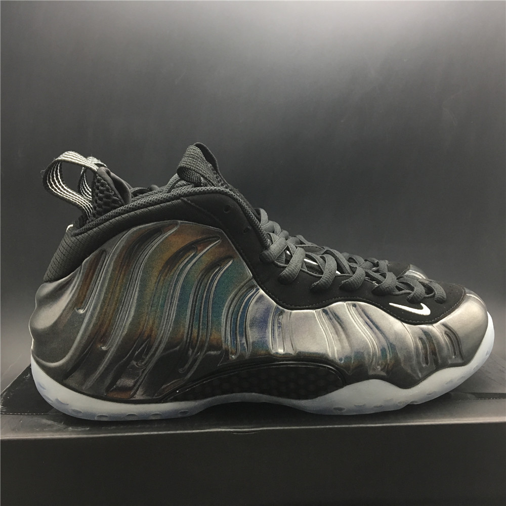 Nike Air Foamposite One “Hologram”314996-901