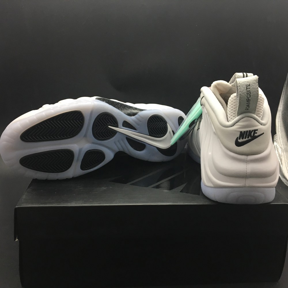 Nike Air Foamposite One Penny AO0817-001