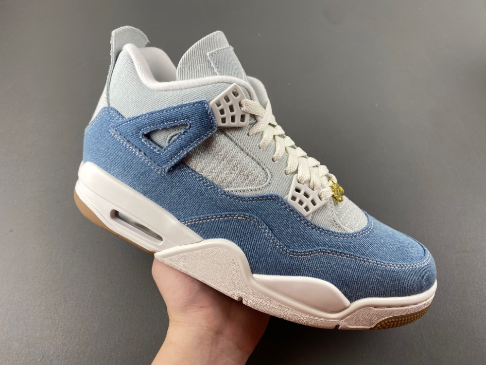 Air Jordan 4