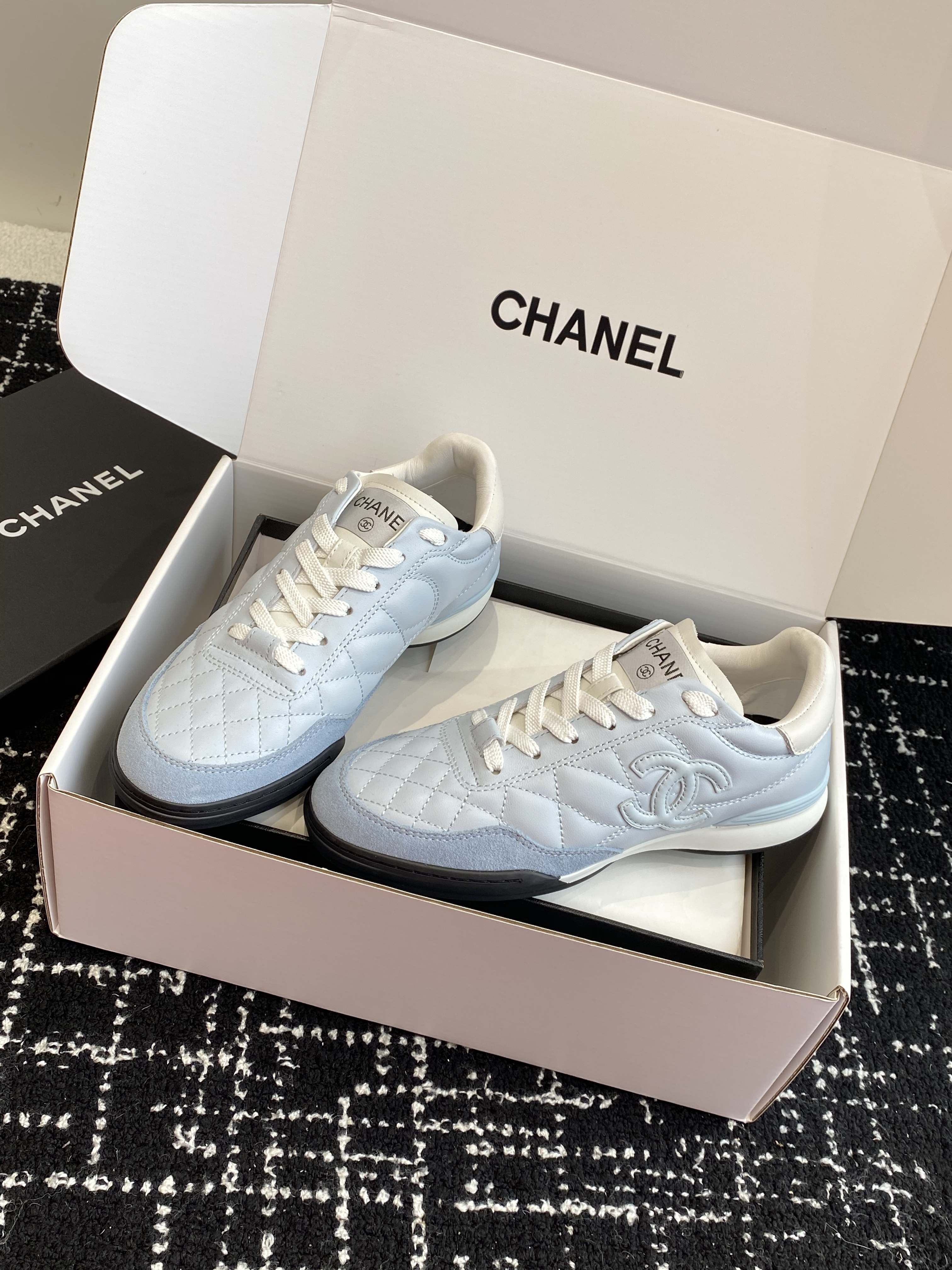 Chanel Trainer