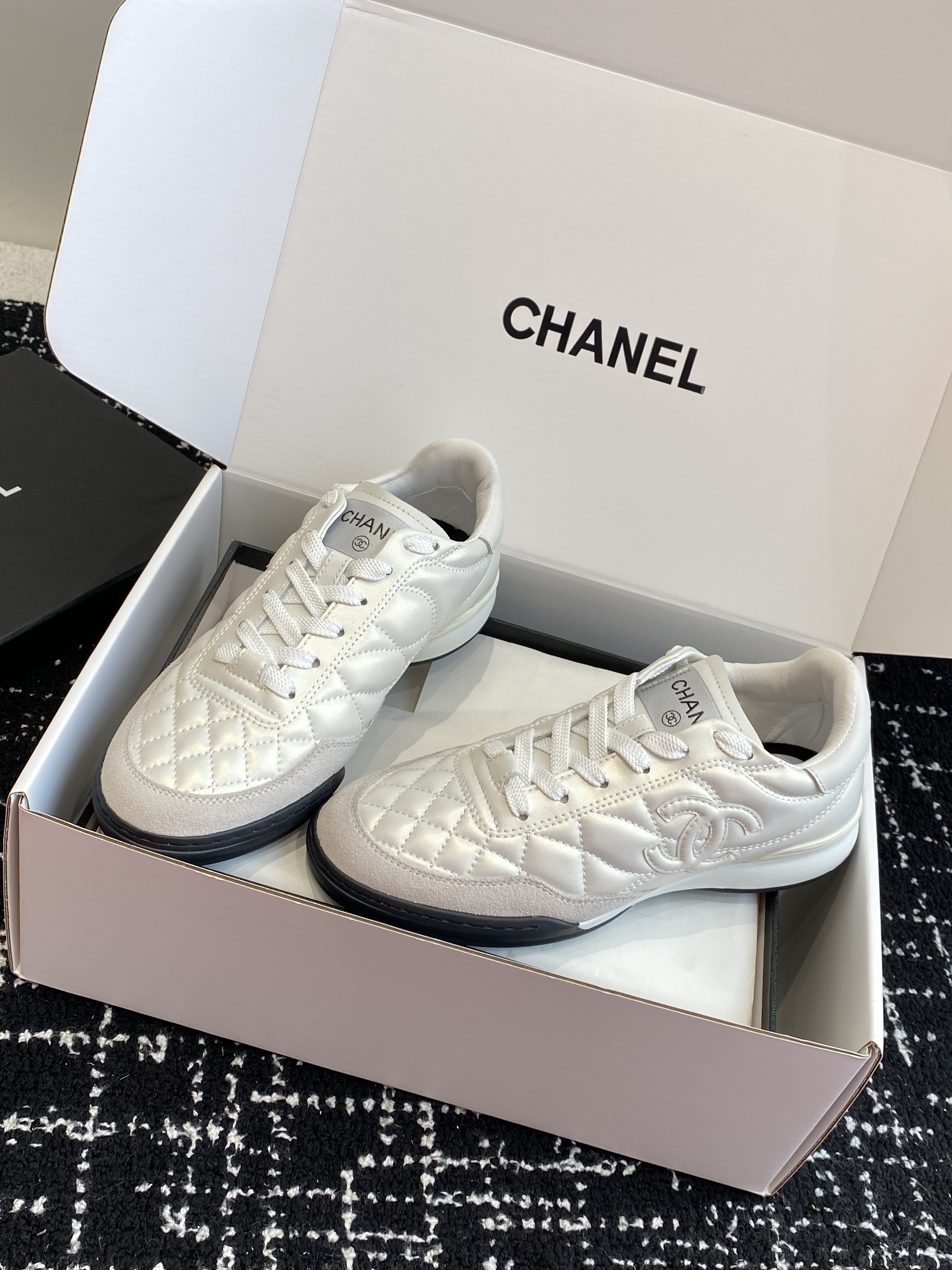 Chanel Trainer