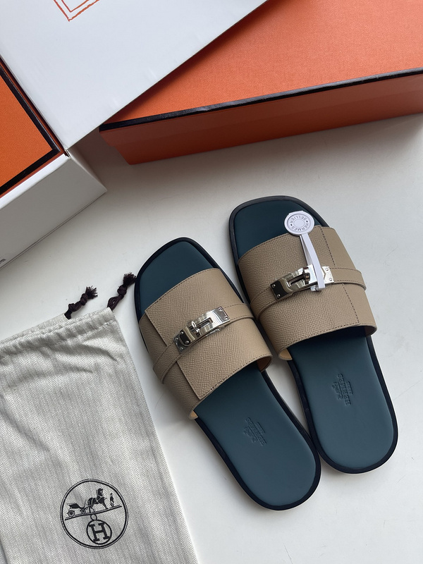 Gabriel sandal