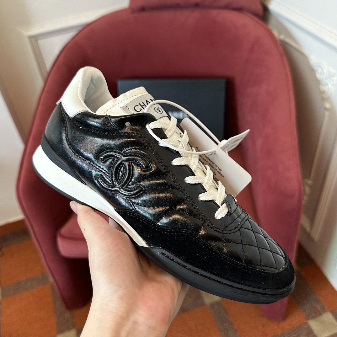 Chanel Trainer