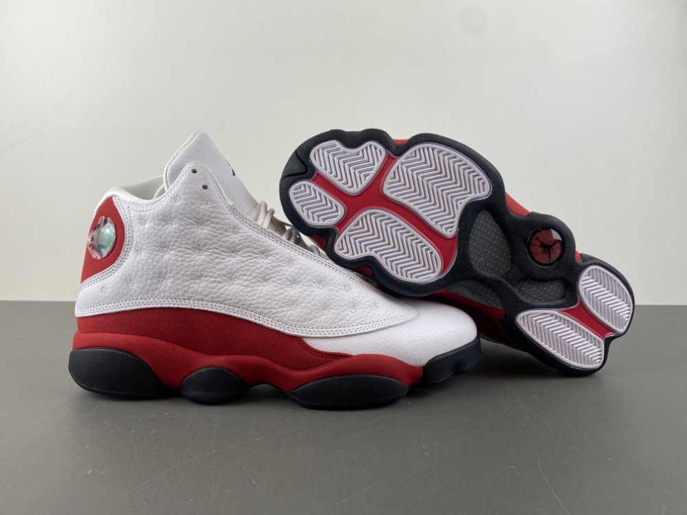 Nike Air Jordan 13 Retro“Chicago”