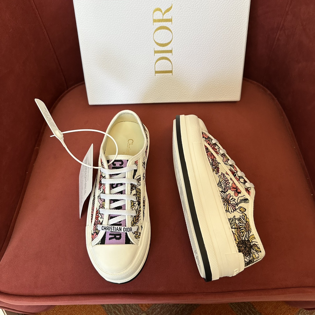DIOR SNEAKER
