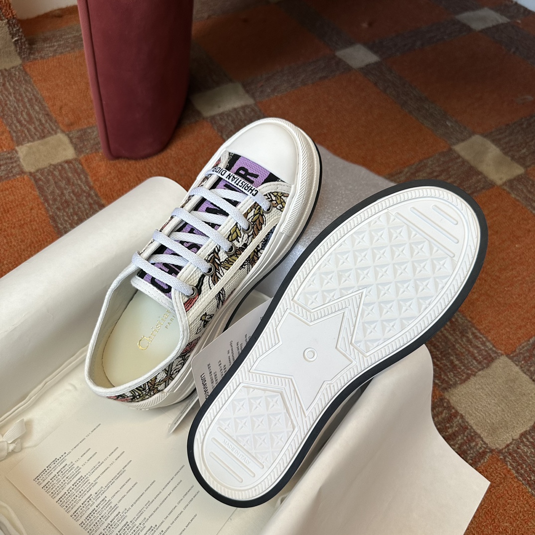 DIOR SNEAKER