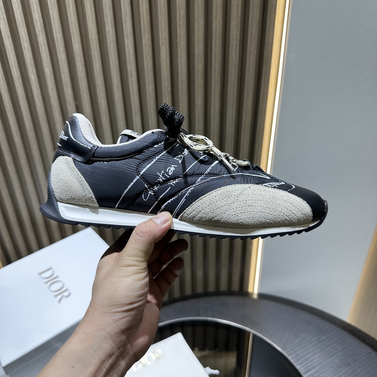 DIOR SNEAKER