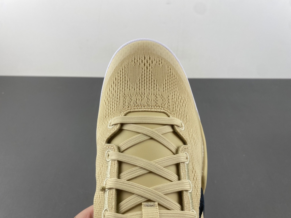 Nike Kobe 8 Protro “Champagne Gold”HM6469-701