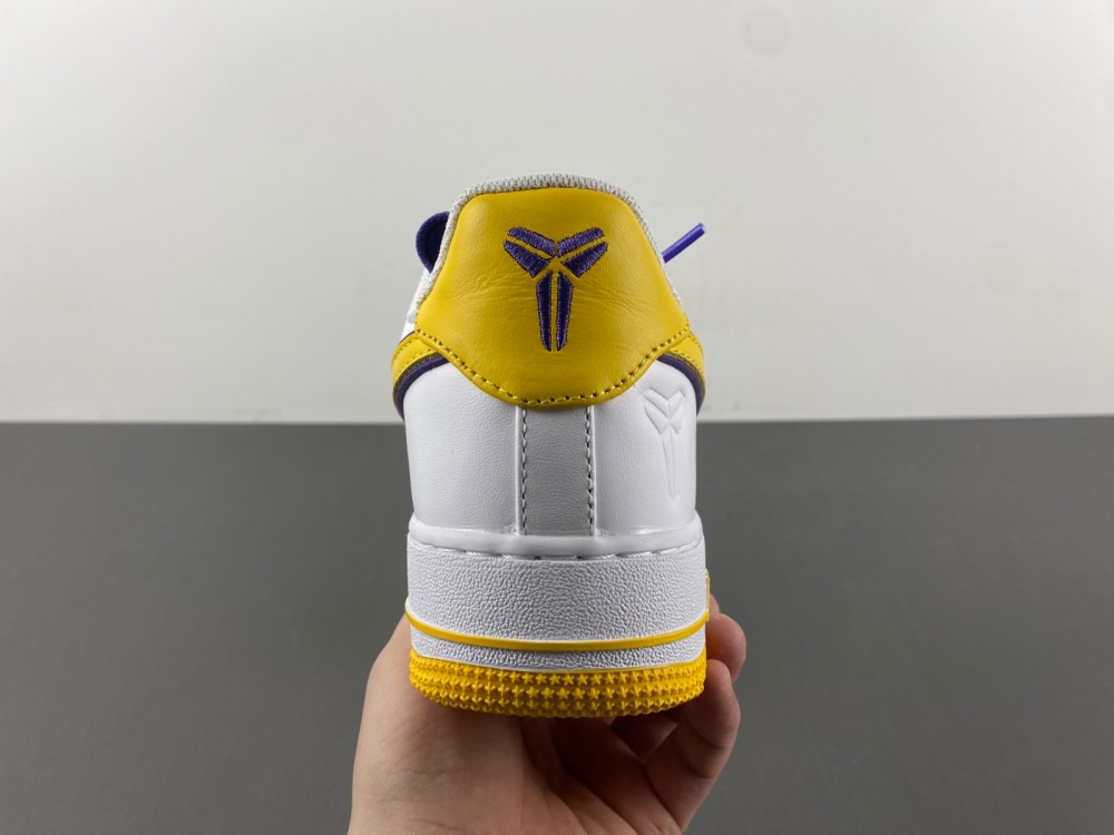 Kobe Bryant x Nike Air Force 1 Low FZ1151-100