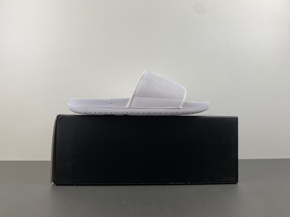 Nike Kobe Offcourt Slides IF2870-100