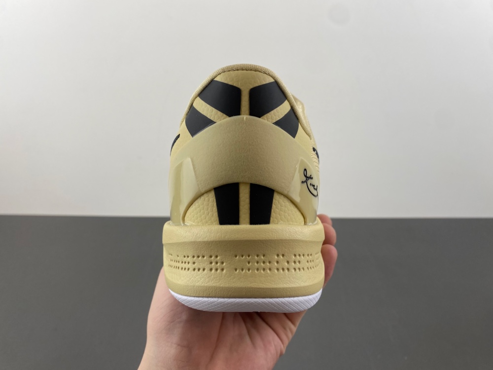 Nike Kobe 8 Protro “Champagne Gold”HM6469-701
