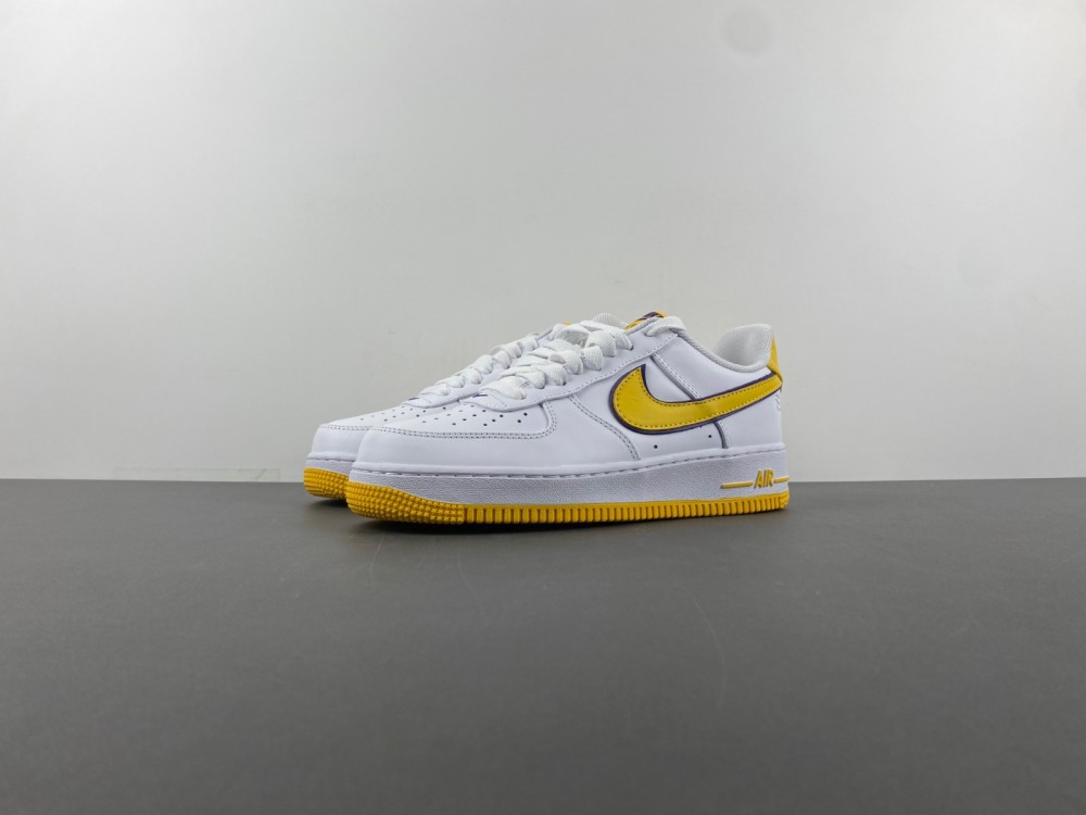 Kobe Bryant x Nike Air Force 1 Low FZ1151-100