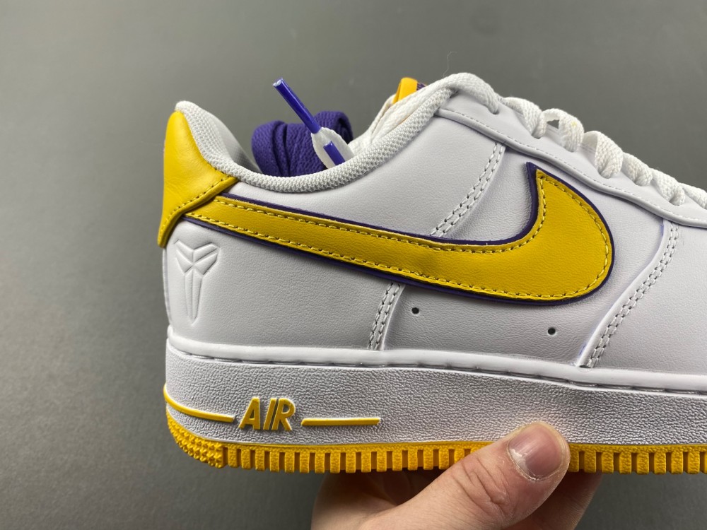 Kobe Bryant x Nike Air Force 1 Low FZ1151-100