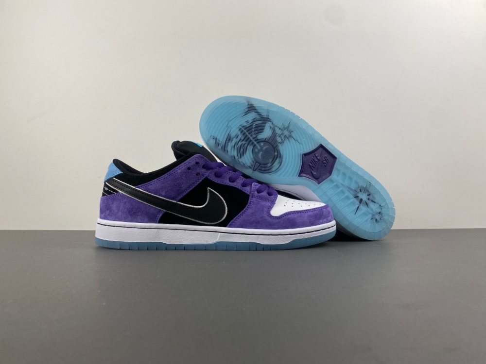 Hayley Wilson x Nike SB Dunk Low HJ0513-500
