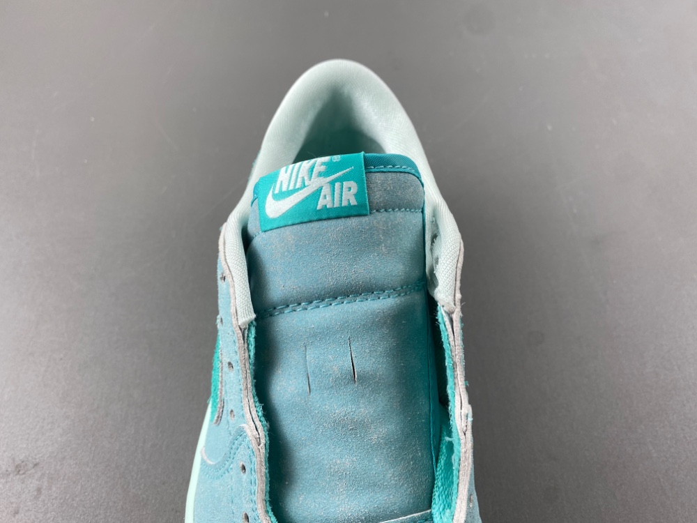 Air Jordan 1 Low OG “Washed Teal" WMNS HQ8111-300