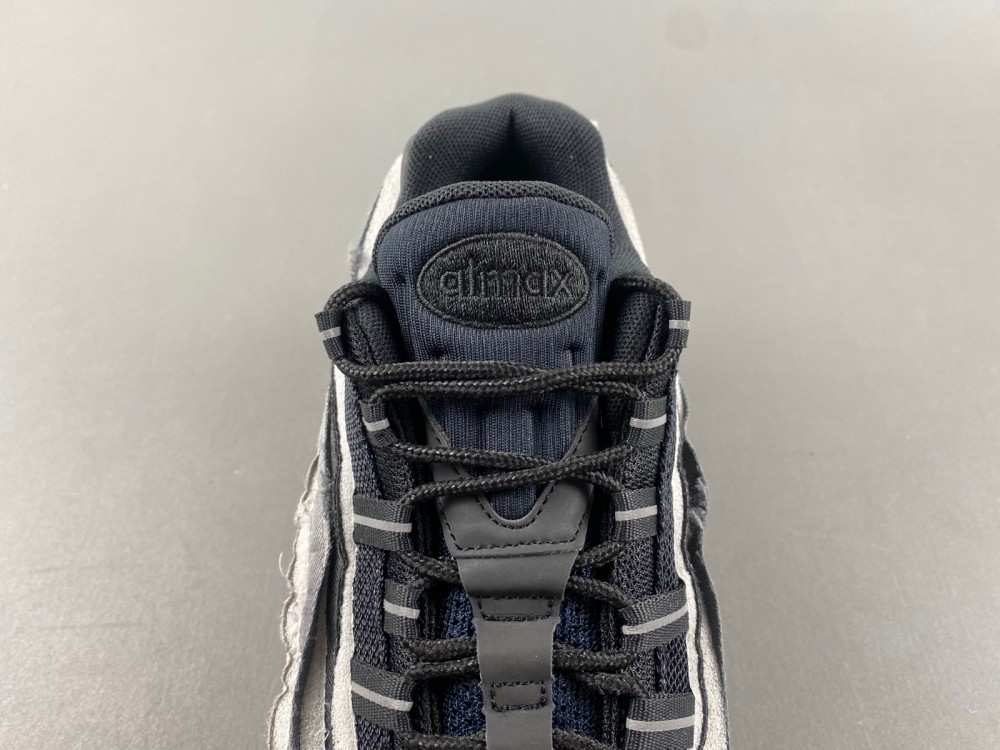 Comme des Garçons x Air Max 95 