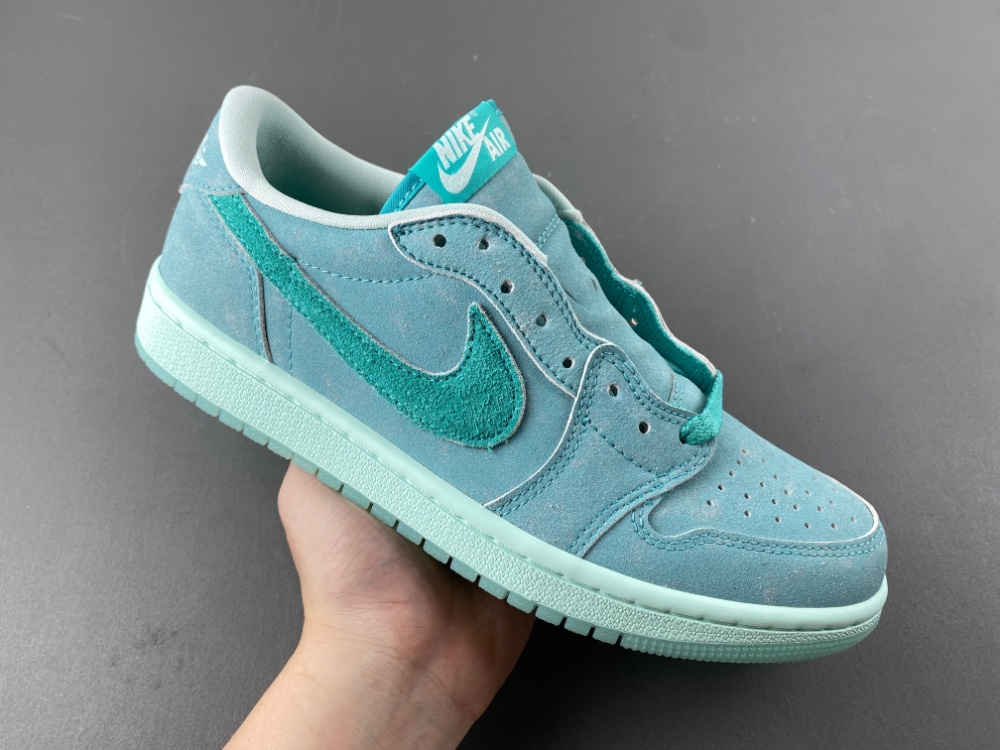 Air Jordan 1 Low OG “Washed Teal" WMNS HQ8111-300