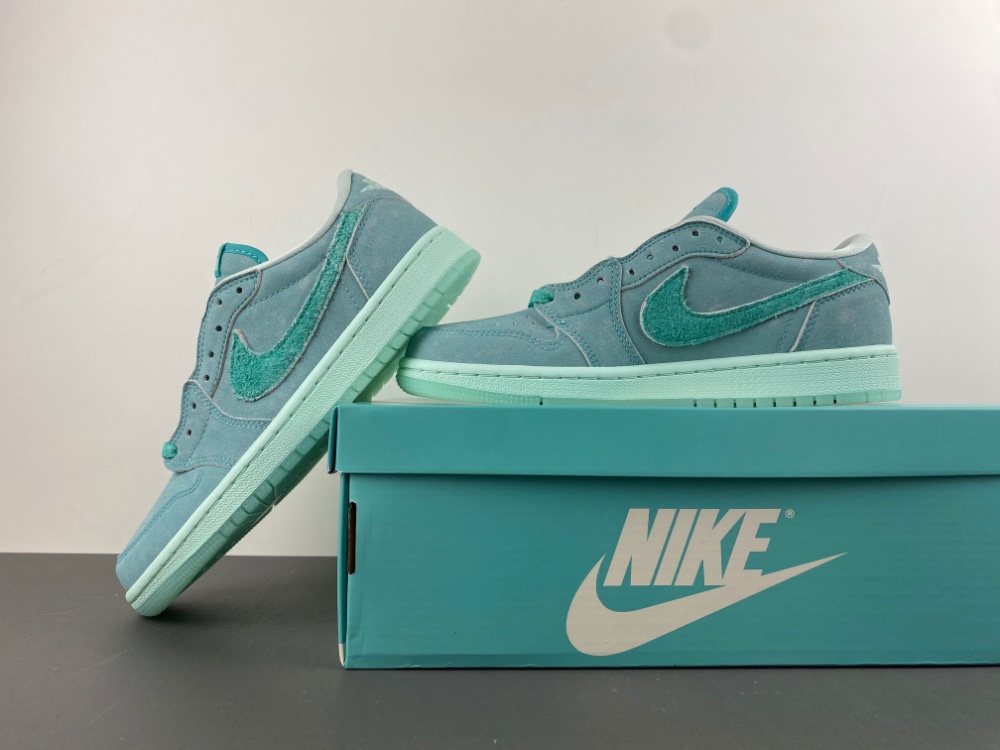 Air Jordan 1 Low OG “Washed Teal" WMNS HQ8111-300