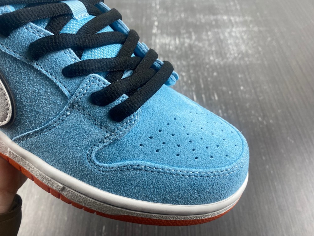 Nike SB Dunk Low BQ6817-401