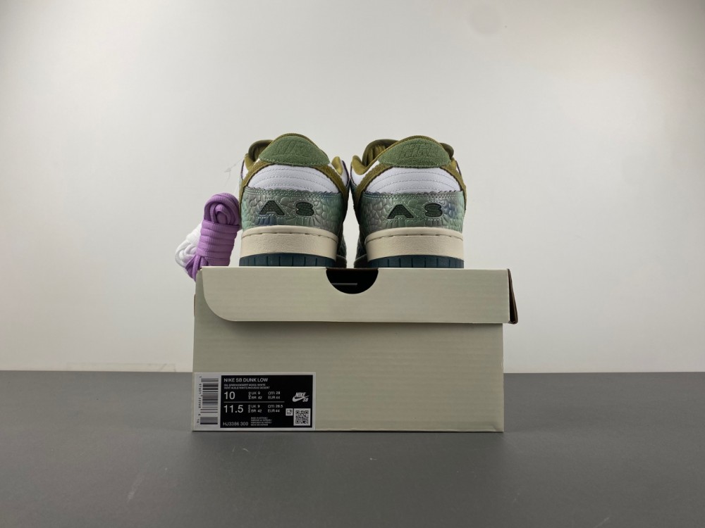 Alexis Sablone x Dunk Low SB 