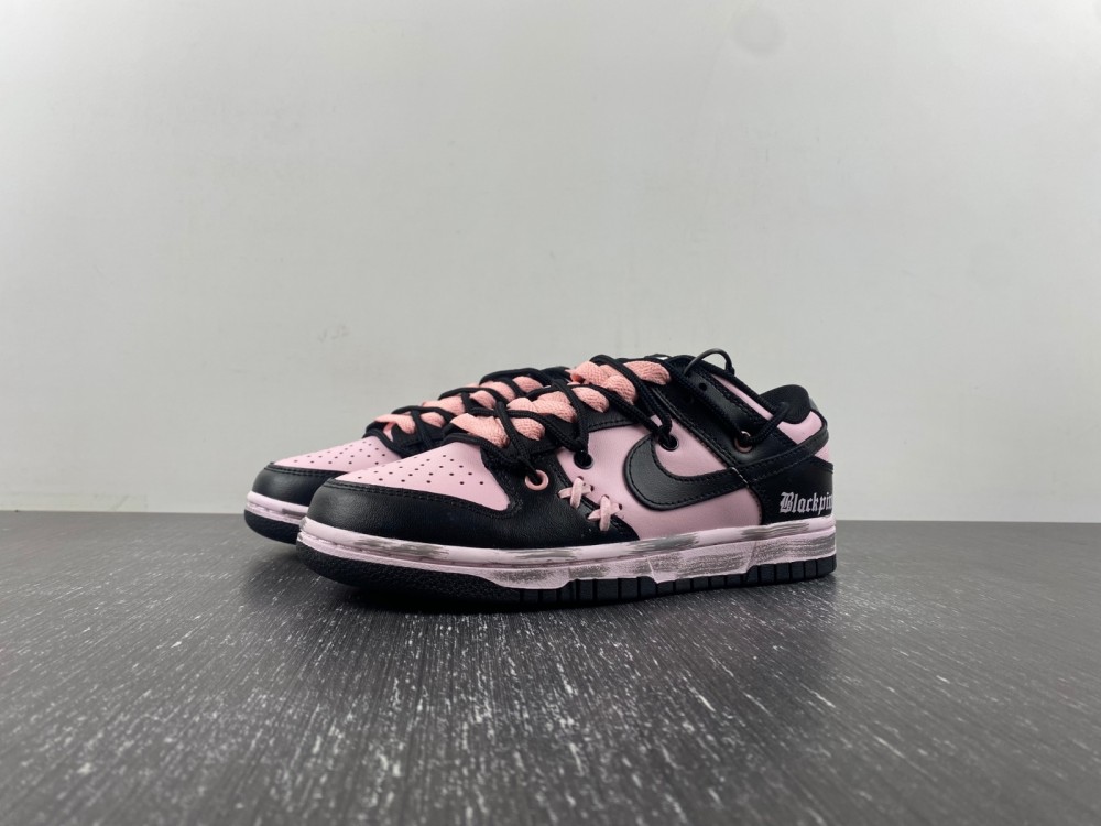 Nike SB Dunk Low CW1590-100