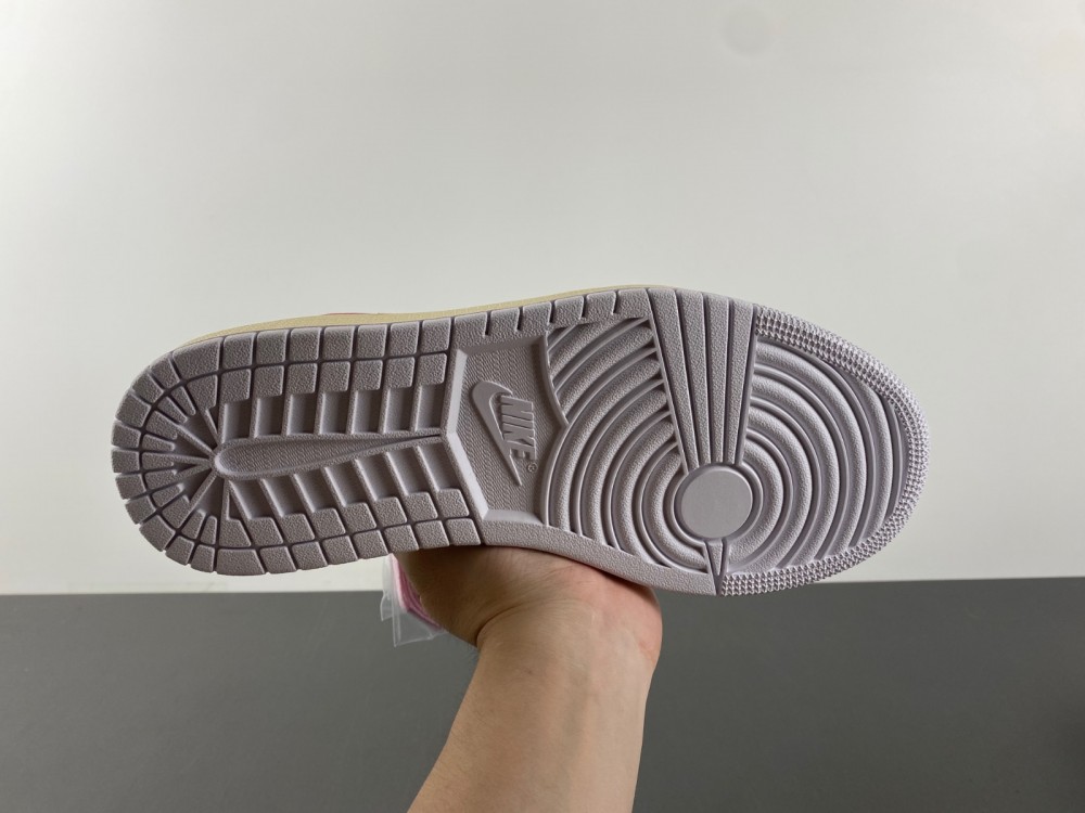 Travis Scott x Air Jordan CQ4277-113