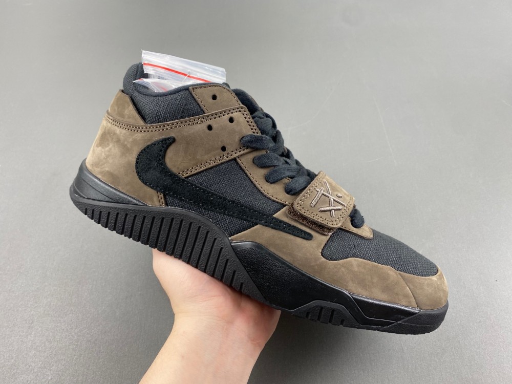 Travis Scott x Air Jordan 1 Low DZ4137-701