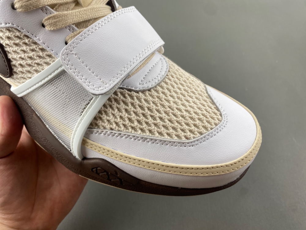 Travis Scott x Nike Zoom HQ3073-100