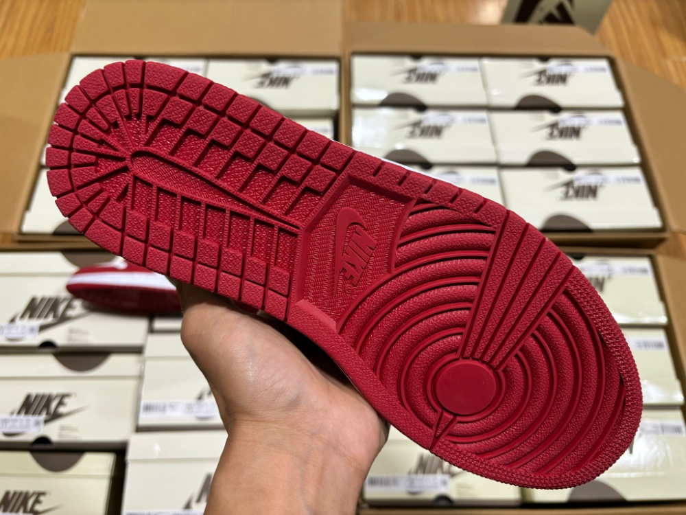 Travis Scott x Air Jordan 1 Low DM7866-101