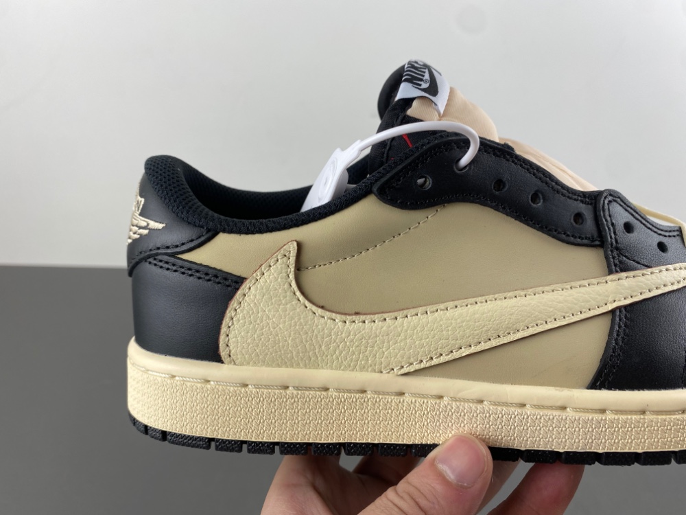 Travis Scott x Air Jordan 1 Low DM7866-201