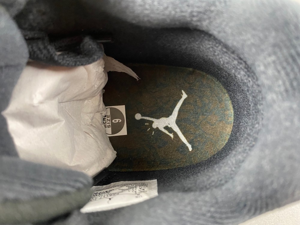 Travis Scott x Air Jordan 1 Low DZ4137-701