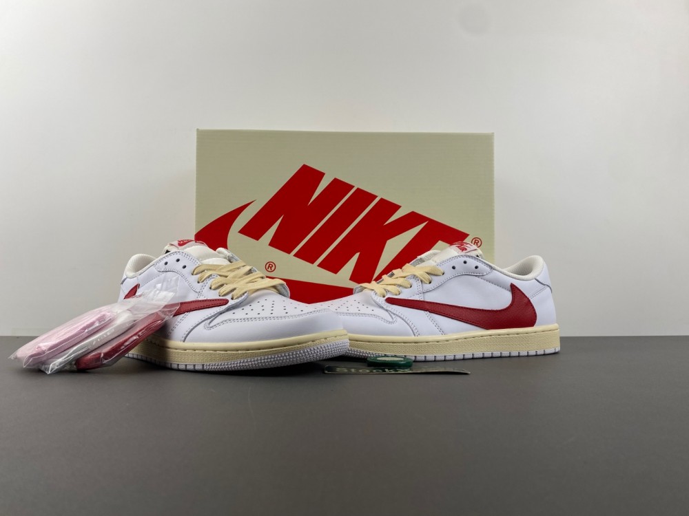 Travis Scott x Air Jordan CQ4277-113