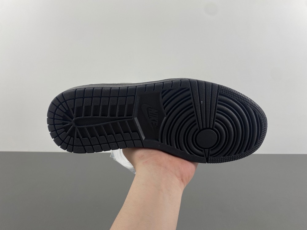 Travis Scott x Air Jordan 1  DM7866--282