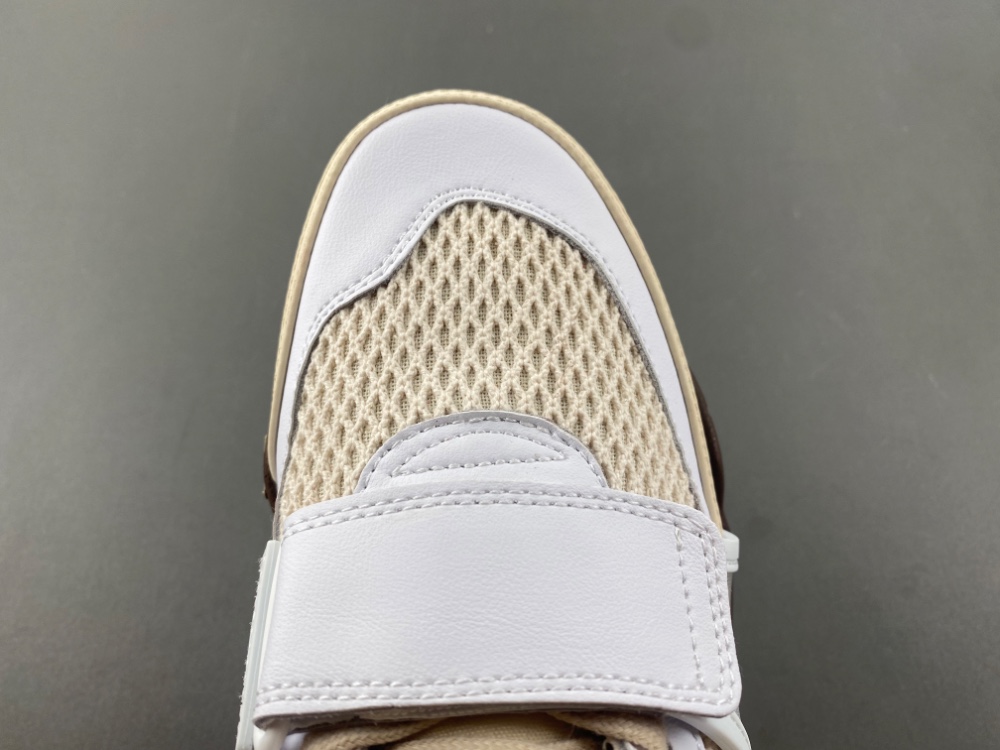 Travis Scott x Nike Zoom HQ3073-100