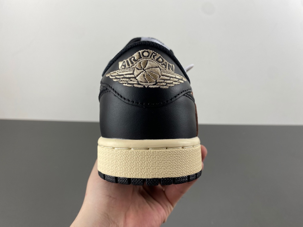 Travis Scott x Air Jordan 1 Low DM7866-201