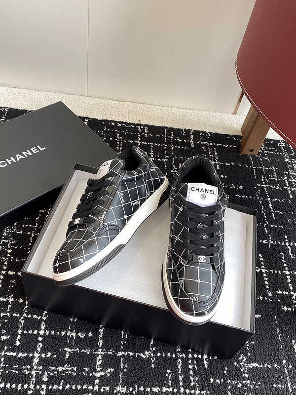Chanel Sneaker