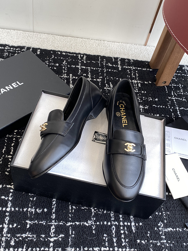 Chanel Leather CC Logo Loafers