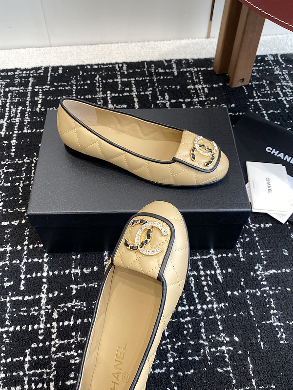Chanel  Leather CC Logo Loafers