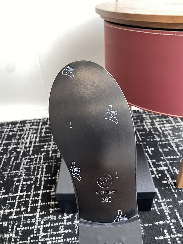 Chanel Leather CC Logo Loafers