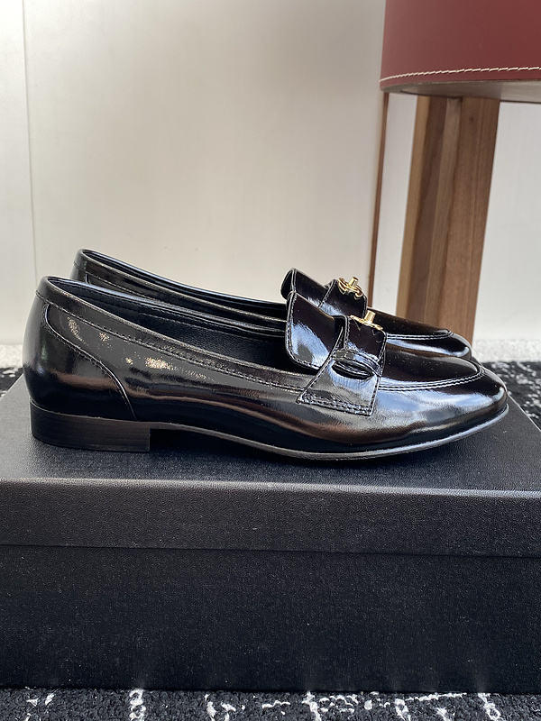Chanel Leather CC Logo Loafers