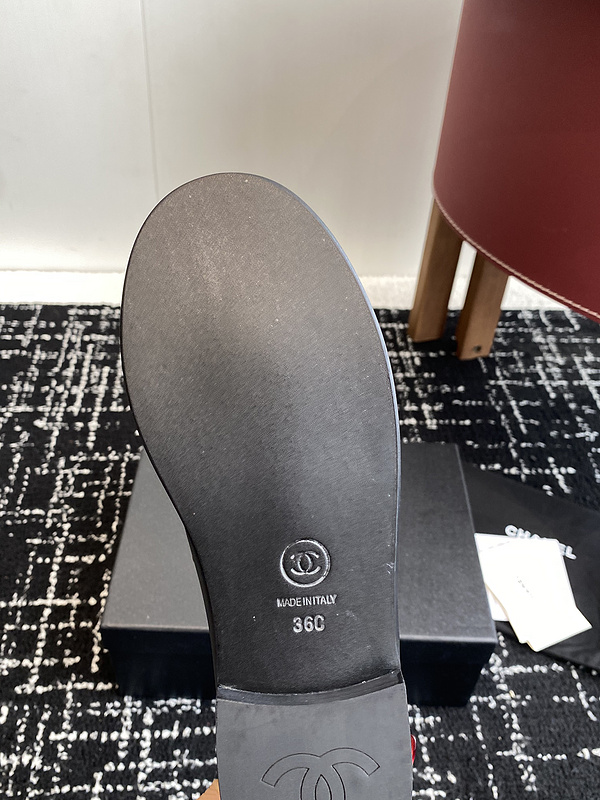 Chanel Leather CC Logo Loafers