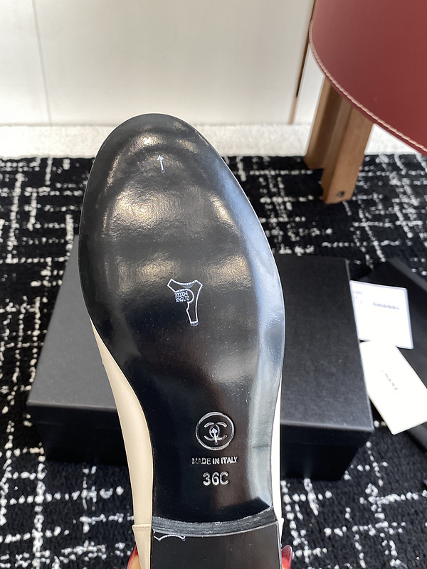 Chanel Leather CC Logo Loafers