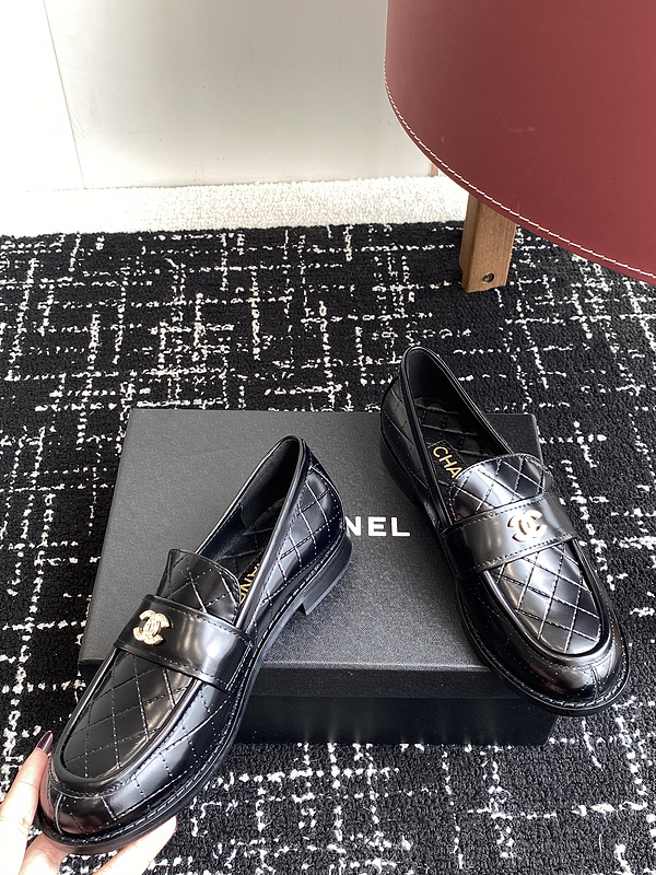 Chanel Leather CC Logo Loafers