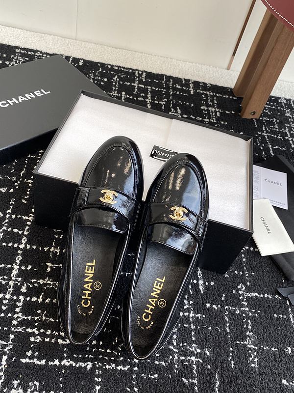 Chanel Leather CC Logo Loafers