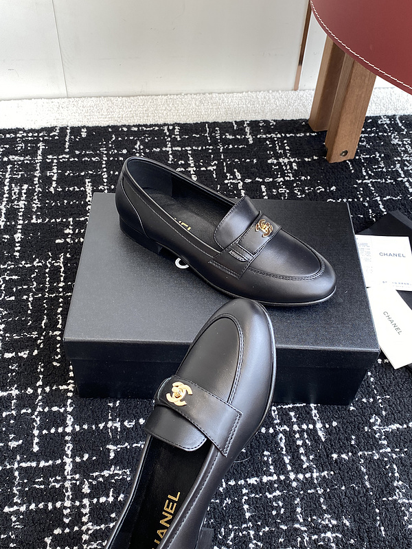 Chanel Leather CC Logo Loafers
