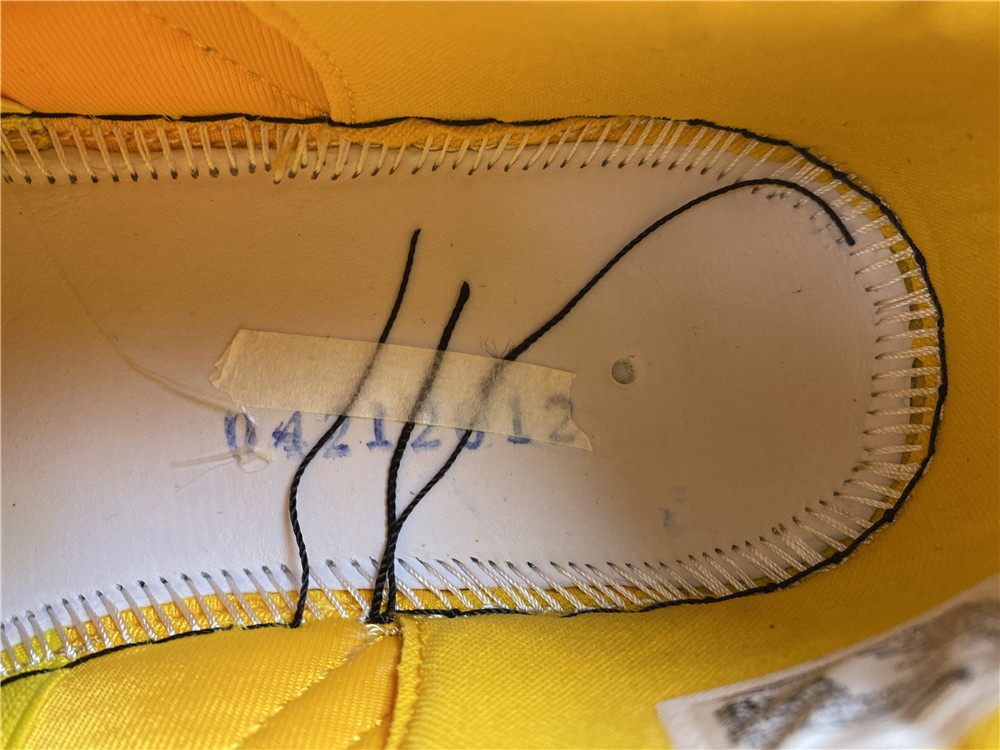 OFF-WHITE x Nike Air Rubber Dunk University Gold CU6015-100