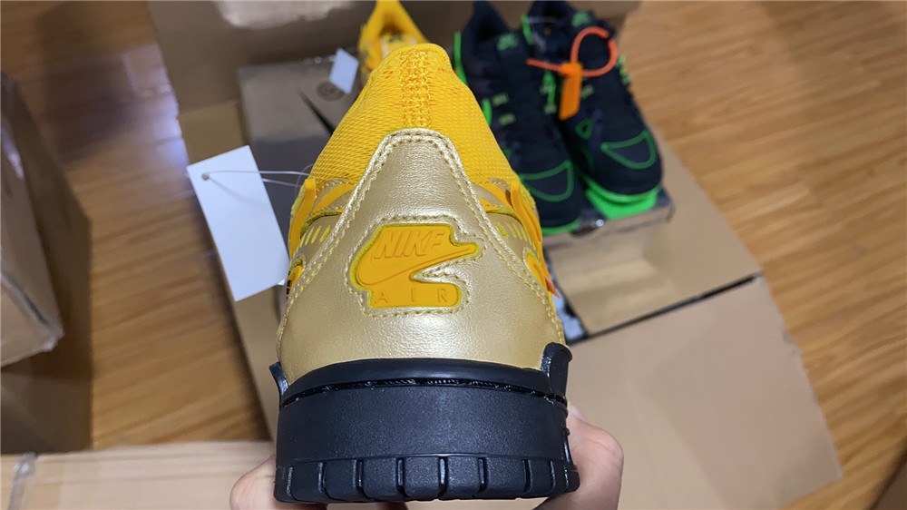OFF-WHITE x Nike Air Rubber Dunk University Gold CU6015-100