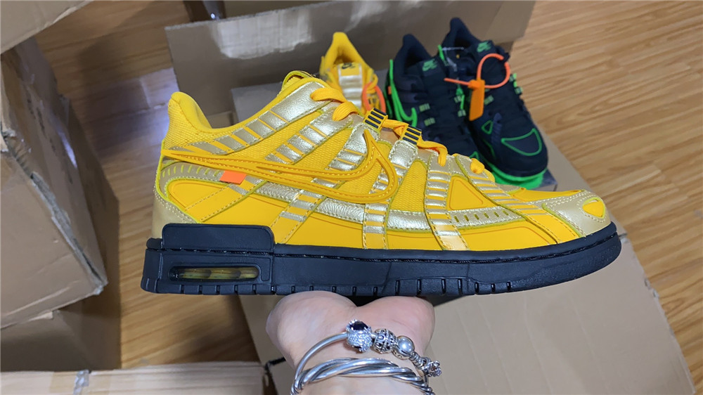 OFF-WHITE x Nike Air Rubber Dunk University Gold CU6015-100